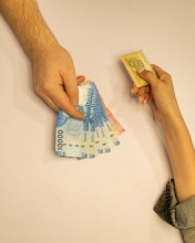 52% DE LAS PERSONAS JÓVENES DECLARAN QUE LA CORRUPCIÓN AFECTA SUS VIDAS COTIDIANAS